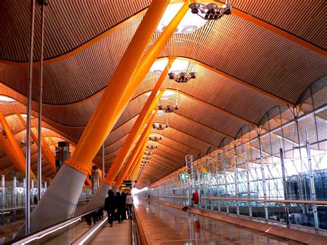 madrid airport hermes